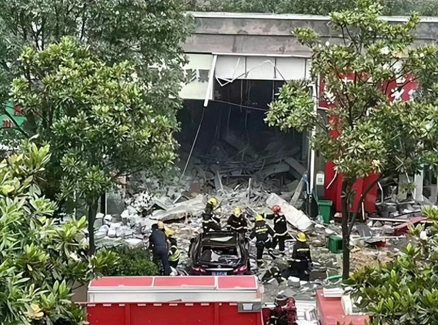 長沙縣發生火災燃爆事故，造成1人死亡13人受傷